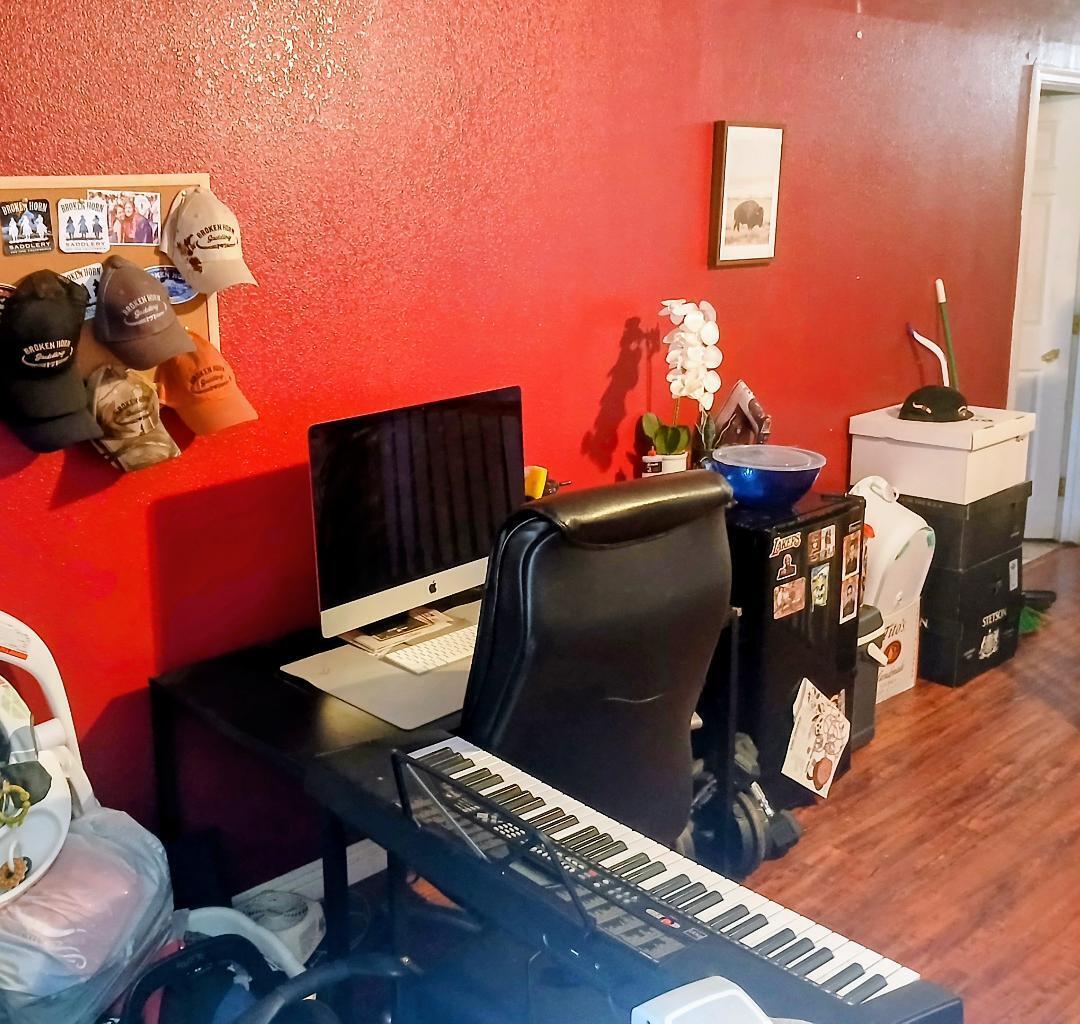 230-232 West 15th Street San Pedro, CA 90731 - Photo 16 of 22 23