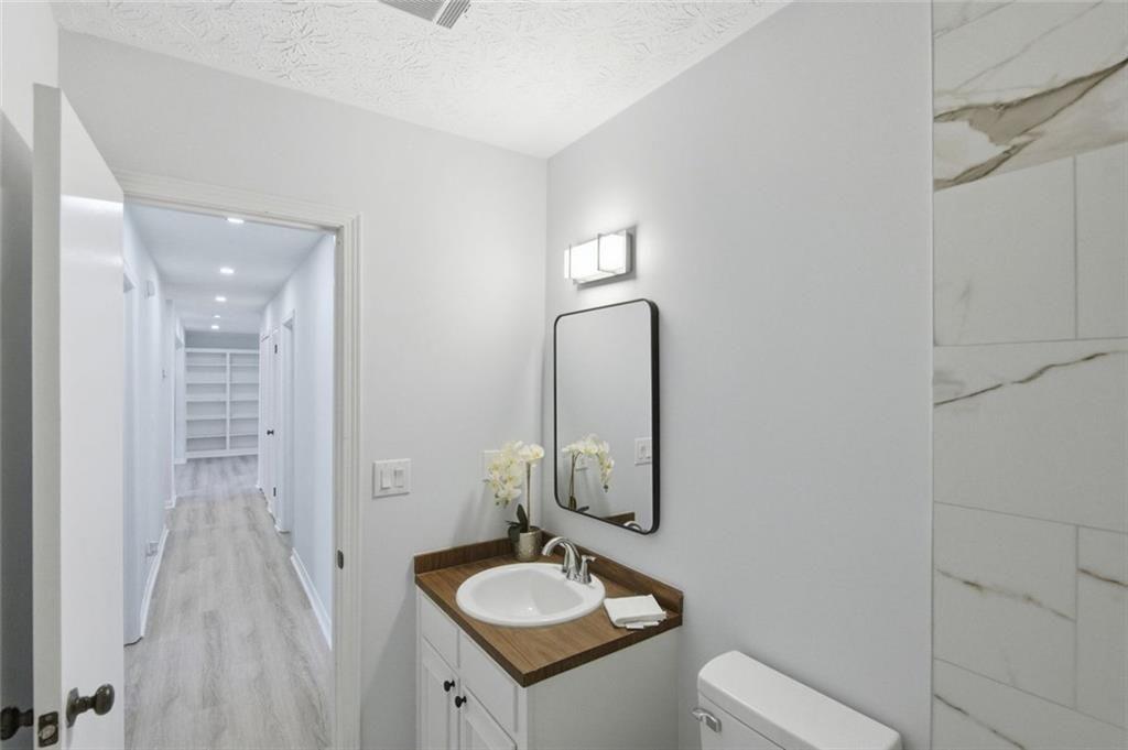 1999 Sewing Circle Lithonia, GA 30058 - Photo 18 of 31