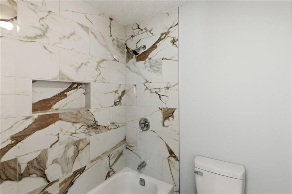 1999 Sewing Circle Lithonia, GA 30058 - Photo 25 of 31