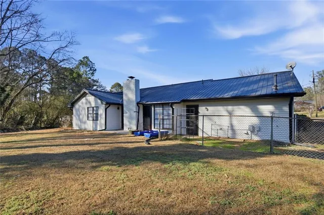 $279,900 | 1999 Sewing Circle, Lithonia, GA 30058