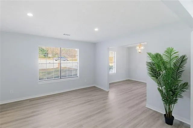 $279,900 | 1999 Sewing Circle, Lithonia, GA 30058