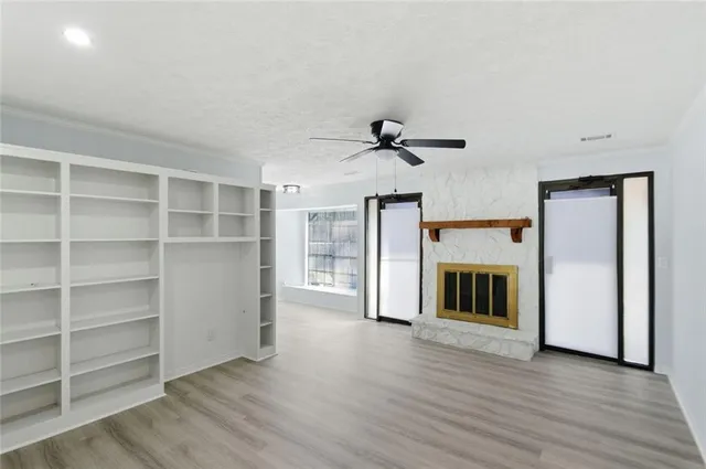 $279,900 | 1999 Sewing Circle, Lithonia, GA 30058