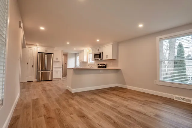 $224,900 | 14 South Emperor Drive, Concord, NH 03303