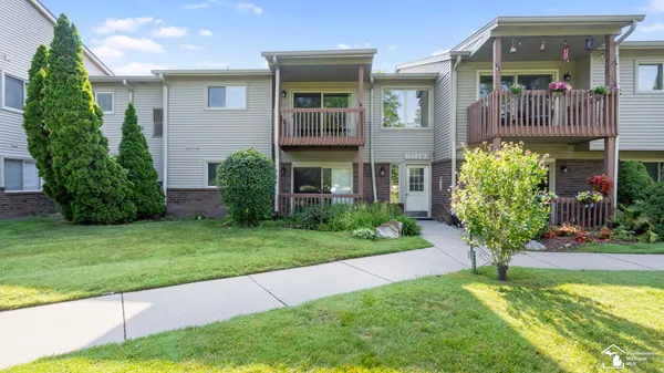 $165,900 | 10177 Nancys Boulevard, Unit 88, Grosse Ile, MI 48138