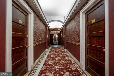 $199,900 | 250 South 13th Street, Unit 1F, Philadelphia, PA 19107