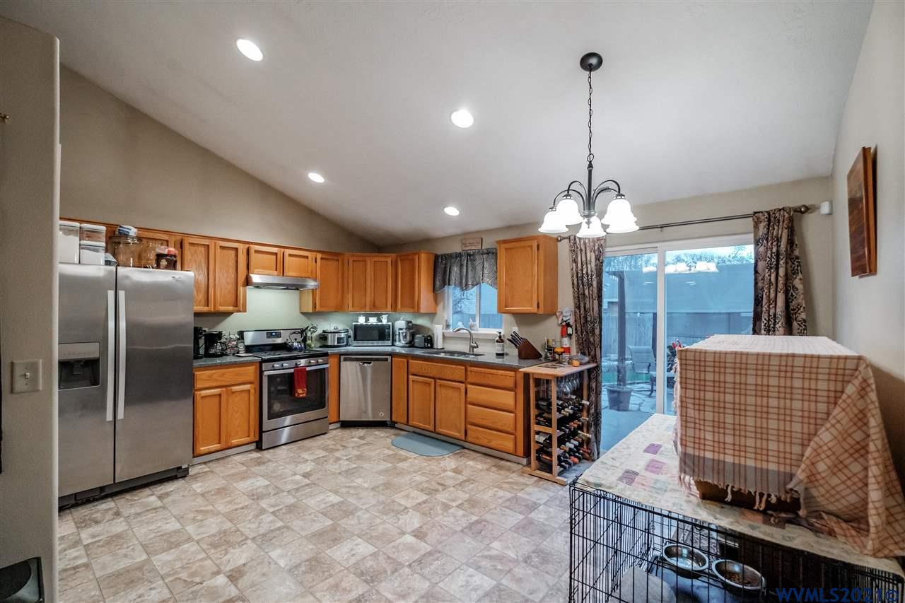 1208 Briar Road Independence, OR 97351 - Photo 14 of 27 Gallery Image 14