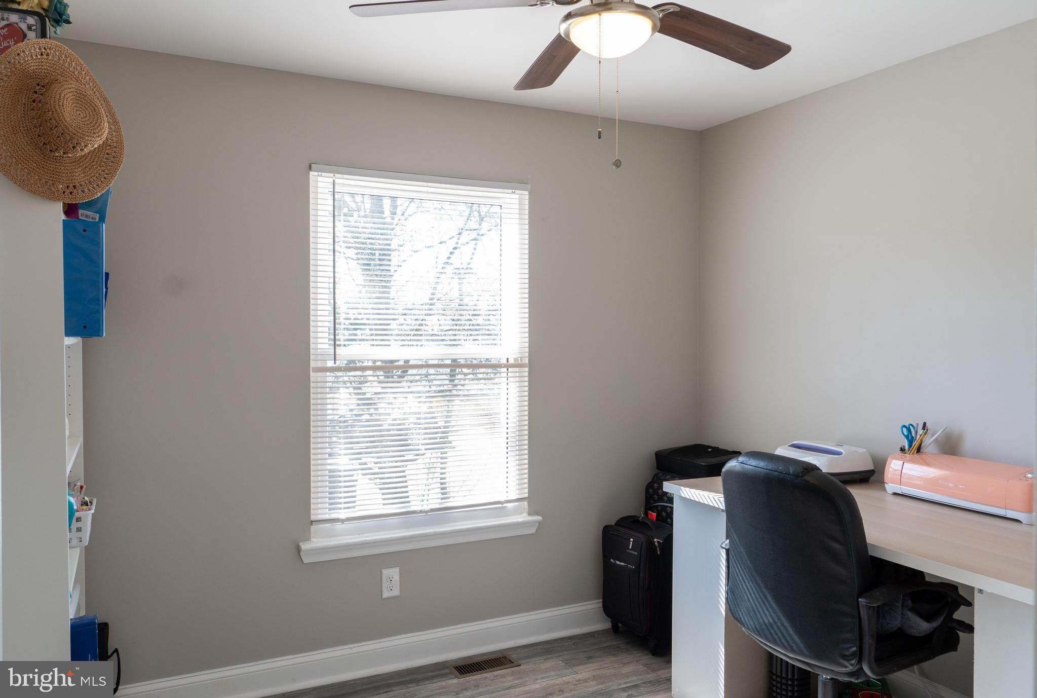 27 Jackson Lane Sicklerville, NJ 08081 - Photo 16 of 22 Upper level third bedroom