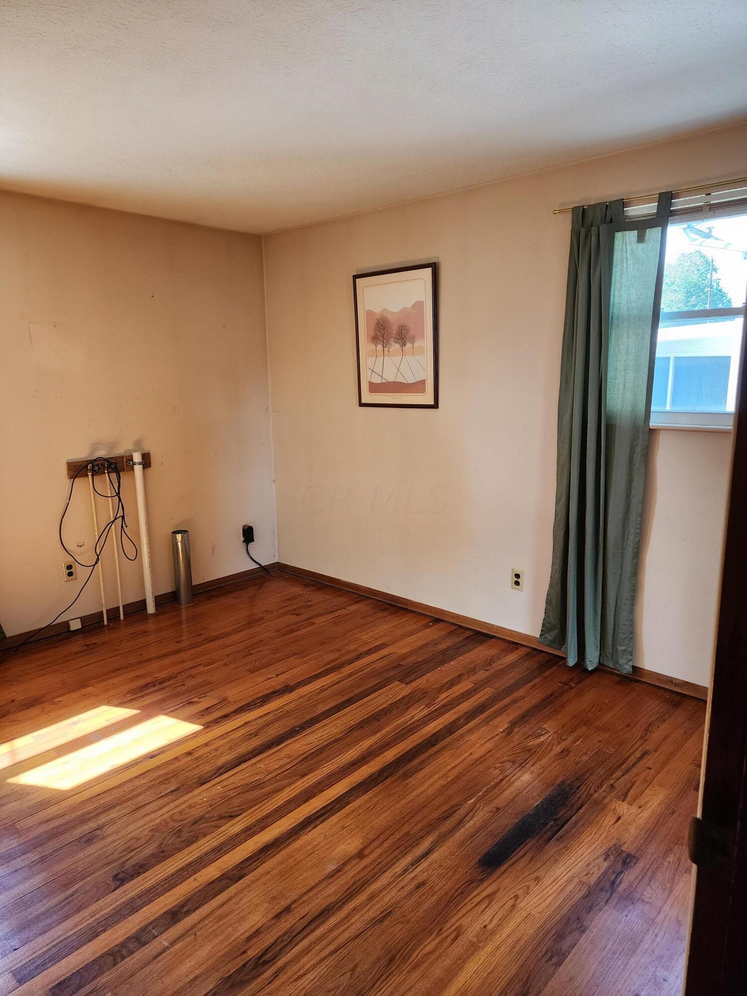 3977 Lynward Road Columbus, OH 43228 - Photo 34 of 50 20220923_125928