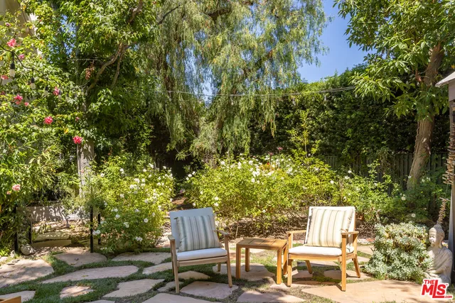 $1,695,000 | 5985 Vista De La Luz, Woodland Hills, CA 91367