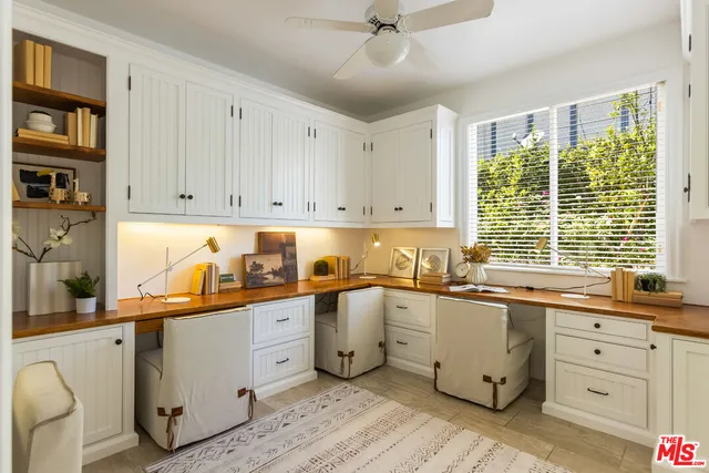 $1,695,000 | 5985 Vista De La Luz, Woodland Hills, CA 91367