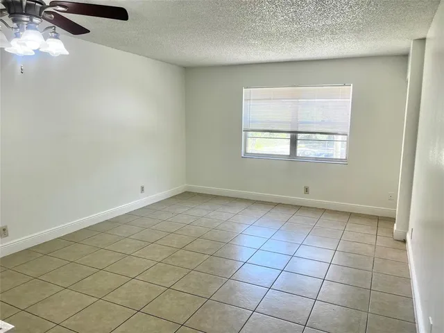 $2,000 | 4394 Northwest 9th Avenue, Unit 212A, Deerfield Beach, FL 33064