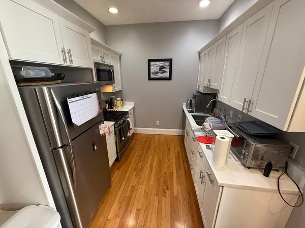 $4,150 | 146 West Fourth Street, Unit 1, Boston, MA 02127