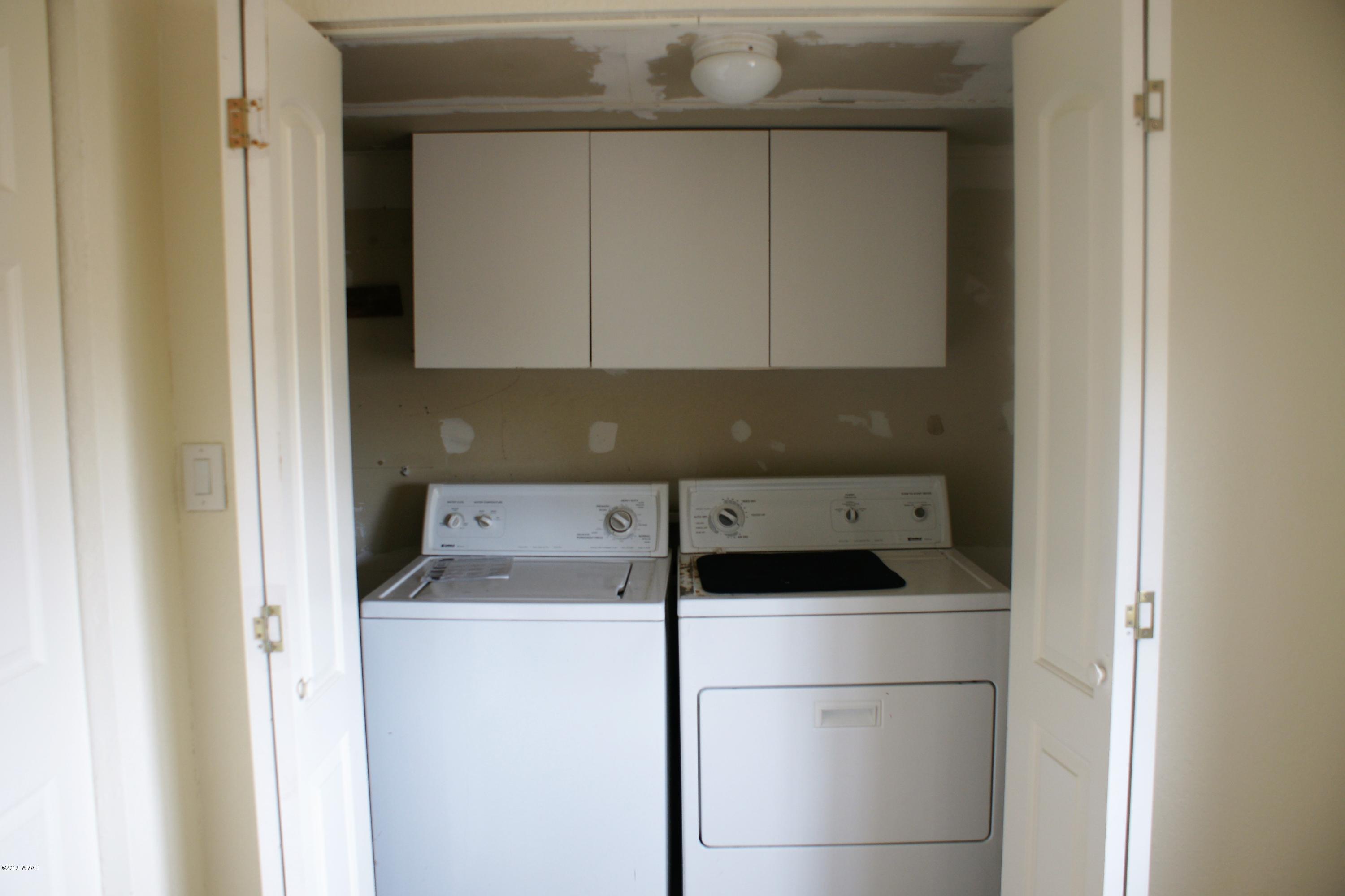 321 South 5th W Street Snowflake, AZ 85937 - Photo 24 of 32 a room with storage and utility