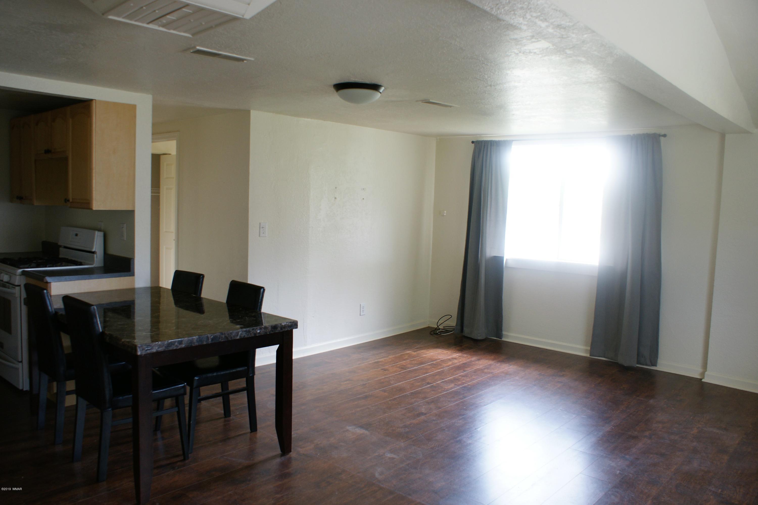 321 South 5th W Street Snowflake, AZ 85937 - Photo 8 of 32 a workspace with furniture and window