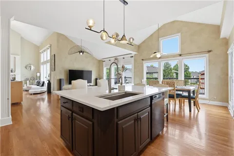 $795,000 | 15505 Canterbury Street, Overland Park, KS 66224