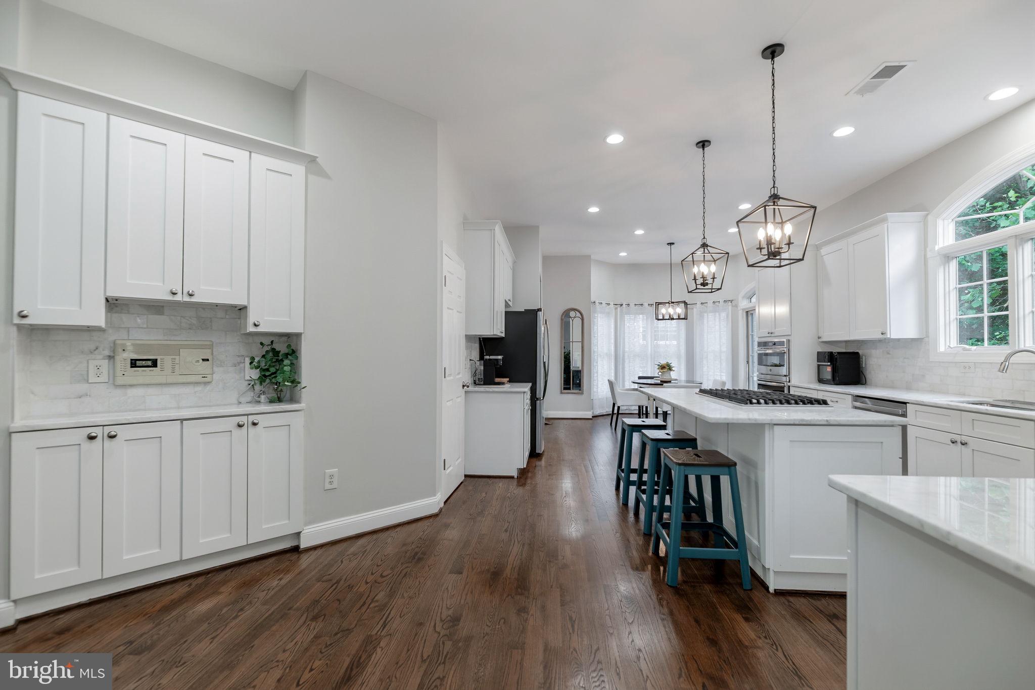 6039 Deer Ridge Trail Springfield, VA 22150 - Photo 16 of 103