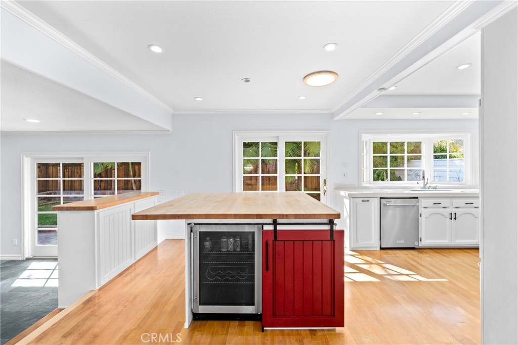 1971 Port Laurent Place Newport Beach, CA 92660 - Photo 7 of 28