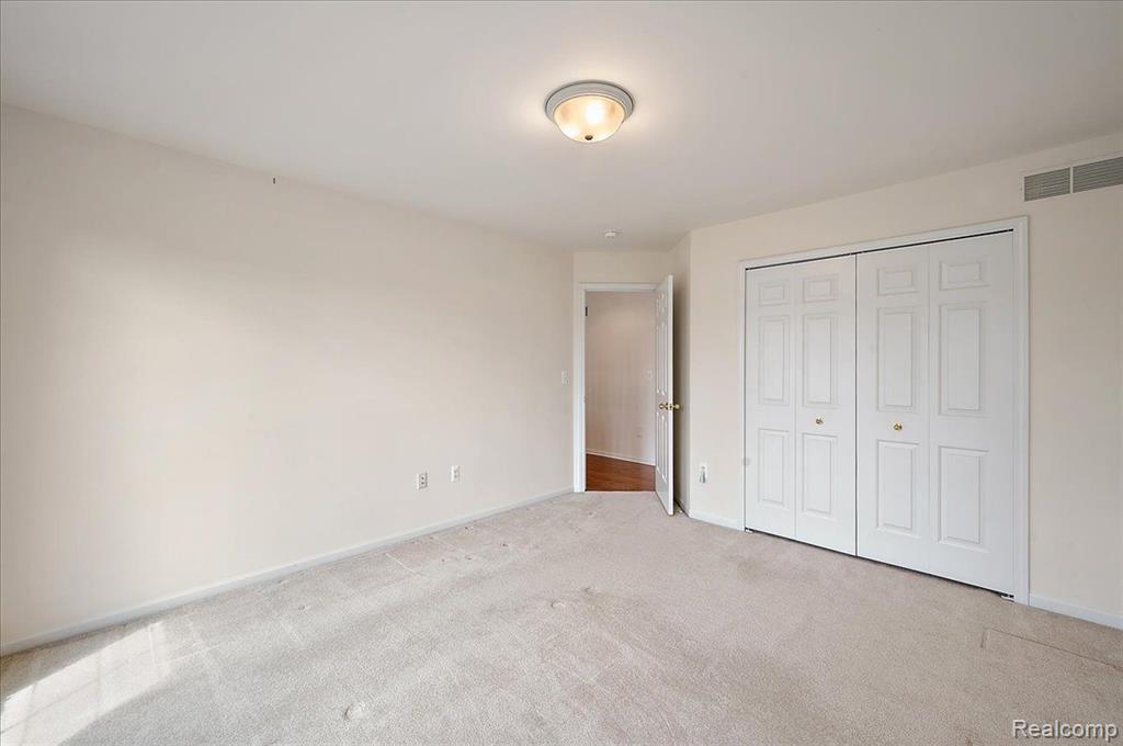 1043 Moran Drive Rochester, MI 48307 - Photo 33 of 48 Gallery Image 33