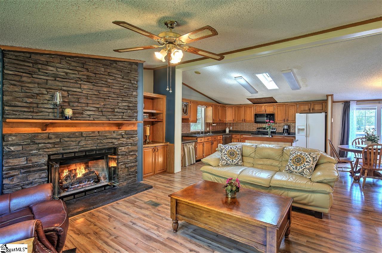 3743 Pennington Road Greer, SC 29651 - Photo 8 of 29