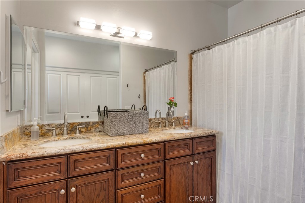 273 Richland Road San Marcos, CA 92069 - Photo 17 of 30 Primary en-suite bathroom upgraded