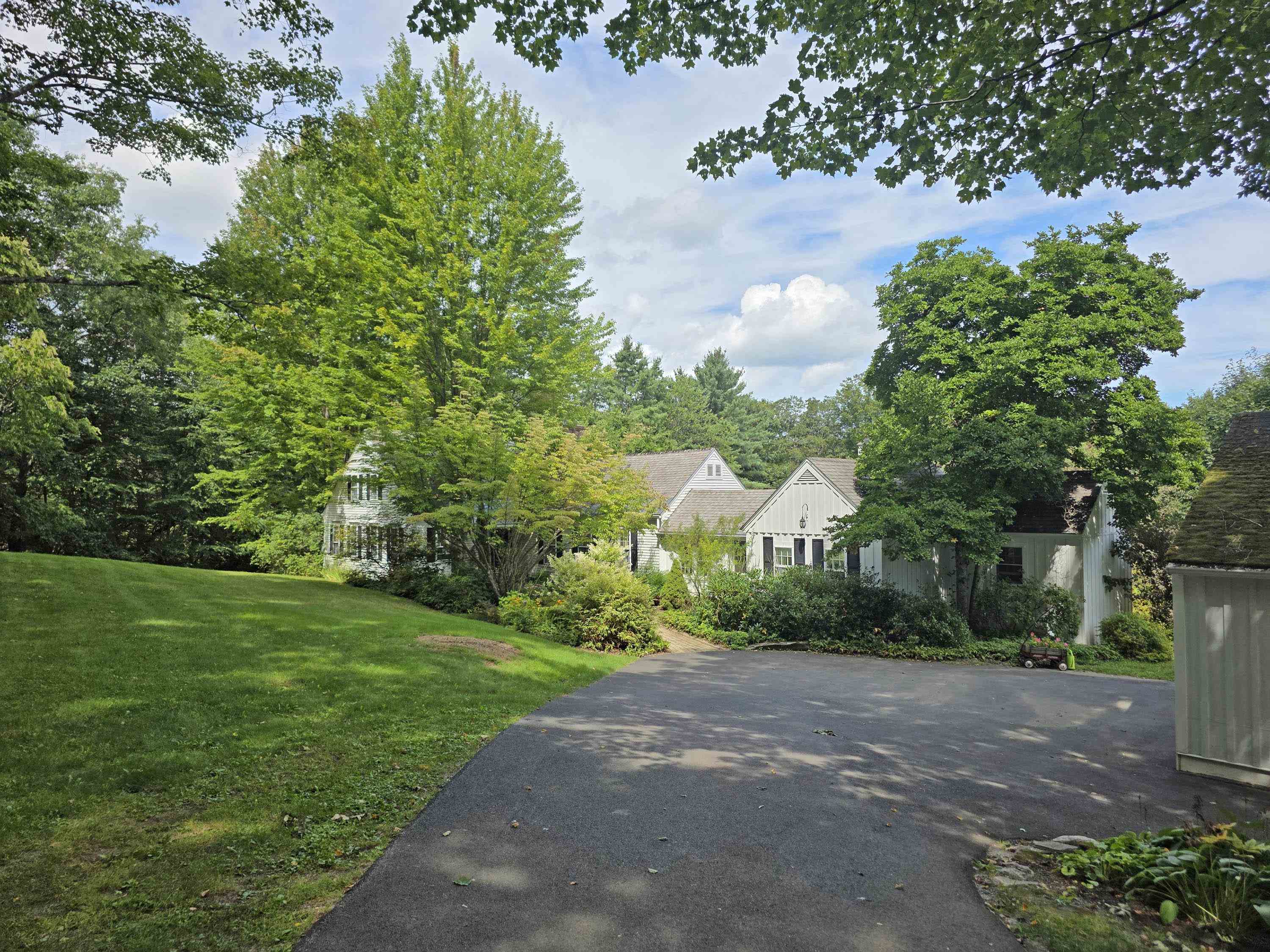 350 West Hill Road Putney, VT 05346 - Photo 5 of 26 Gallery Image 5