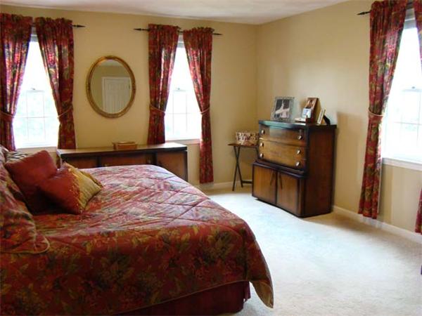 15 Noel Road Andover, MA 01810 - Photo 13 of 25 Gallery Image 13