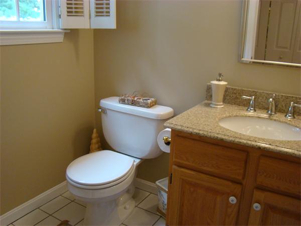 15 Noel Road Andover, MA 01810 - Photo 8 of 25 Gallery Image 8