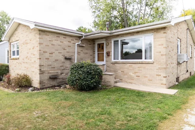 $112,900 | 966 North 7th Avenue, Canton, IL 61520