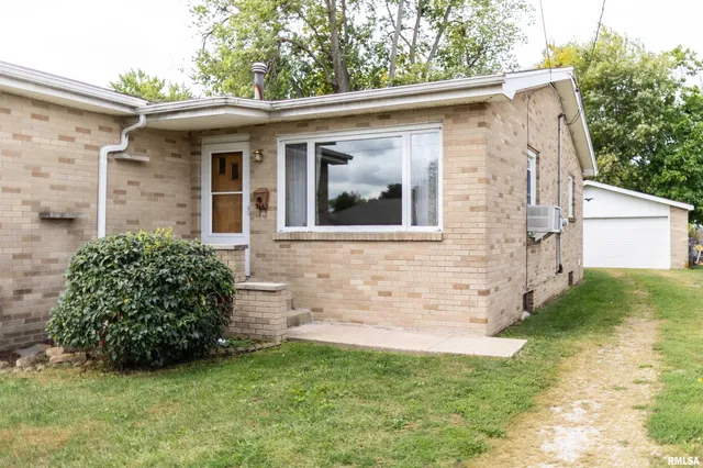 $112,900 | 966 North 7th Avenue, Canton, IL 61520