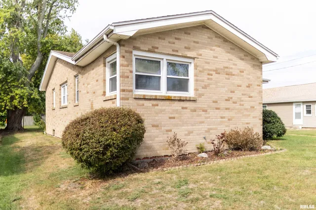 $112,900 | 966 North 7th Avenue, Canton, IL 61520