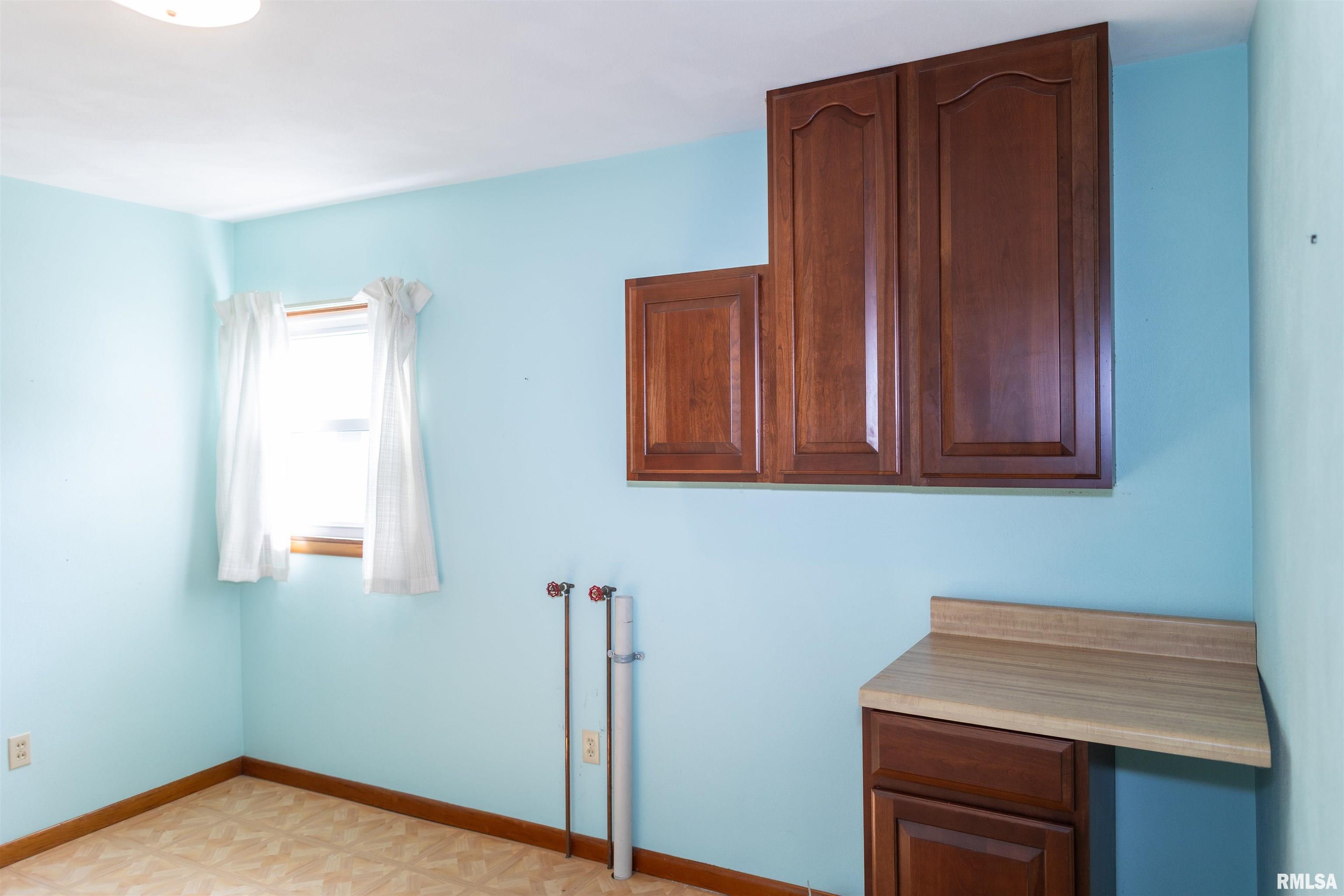 966 North 7th Avenue Canton, IL 61520 - Photo 6 of 57