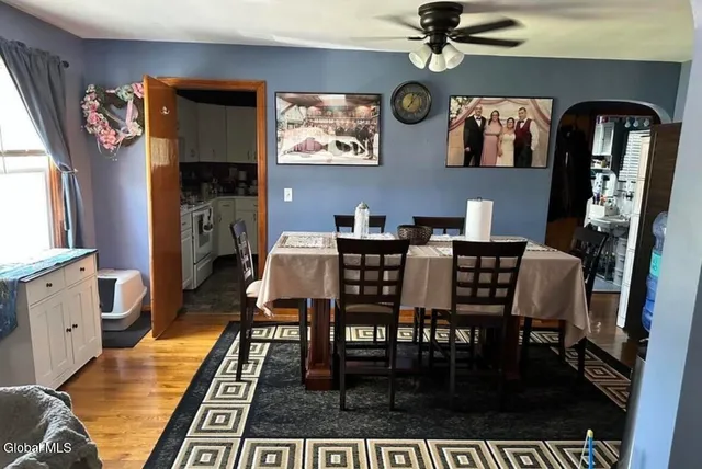 $400,000 | 209 Columbia Turnpike, Unit 4, East Greenbush, NY 12144