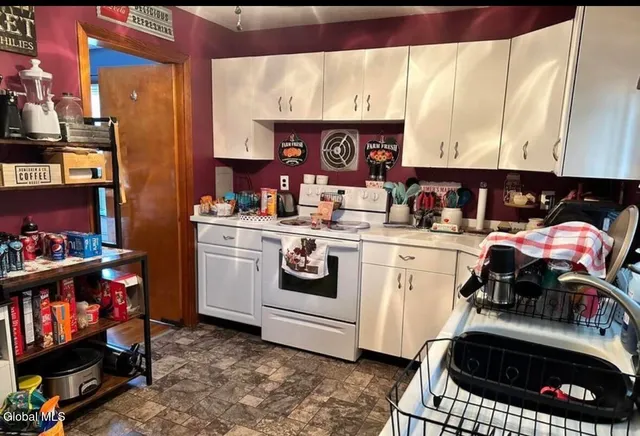 $400,000 | 209 Columbia Turnpike, Unit 4, East Greenbush, NY 12144