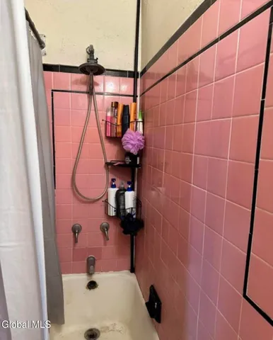 $400,000 | 209 Columbia Turnpike, Unit 4, East Greenbush, NY 12144