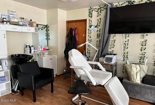 $400,000 | 209 Columbia Turnpike, Unit 4, East Greenbush, NY 12144