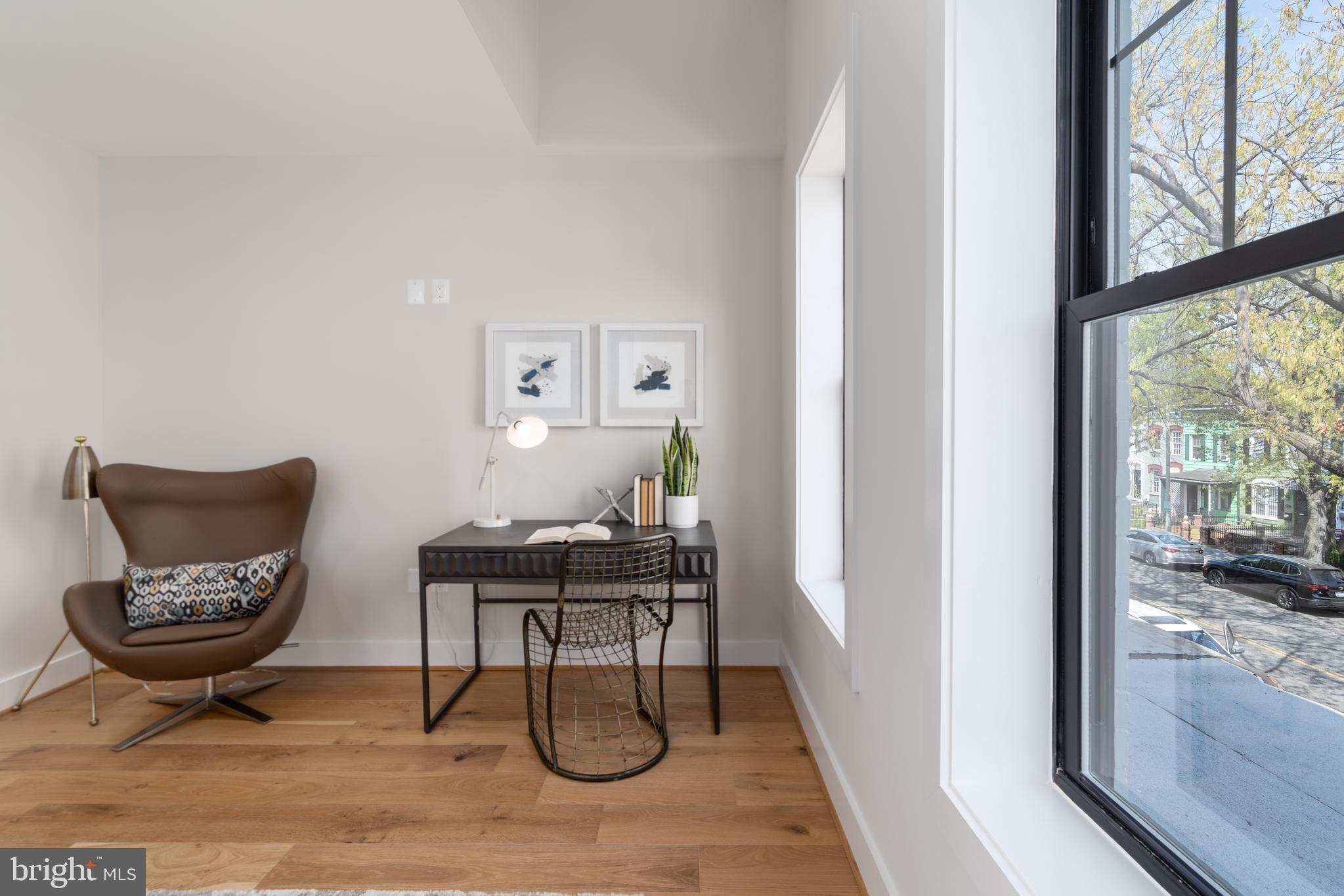 910 8th Street Northeast Washington, DC 20002 - Photo 34 of 62 Work from home space #2