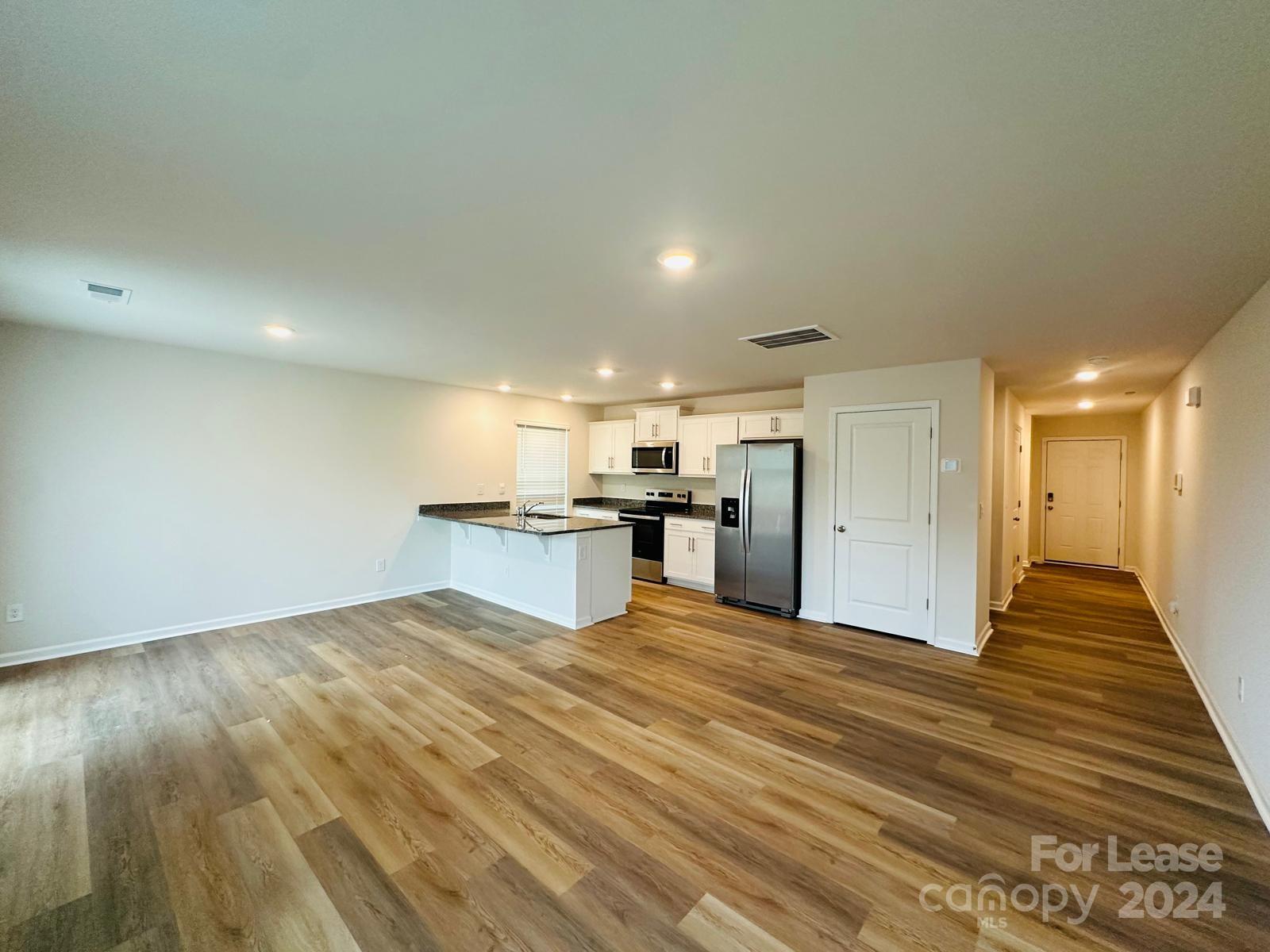 6121 Faron Way Charlotte, NC 28262 - Photo 3 of 19