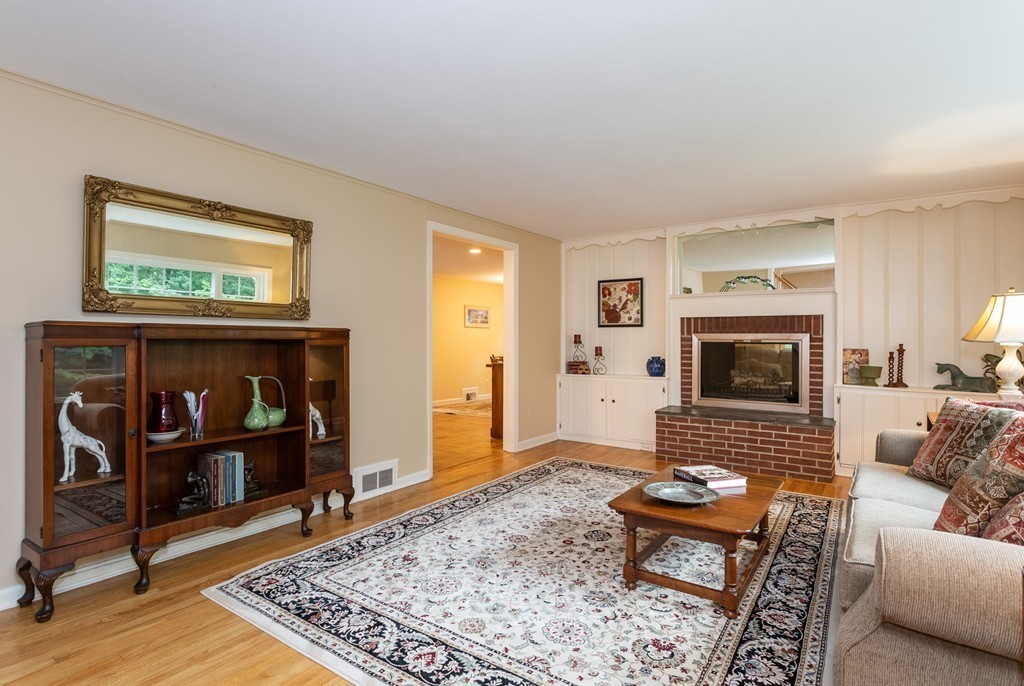 487 Ridge Road Wilbraham, MA 01095 - Photo 5 of 30