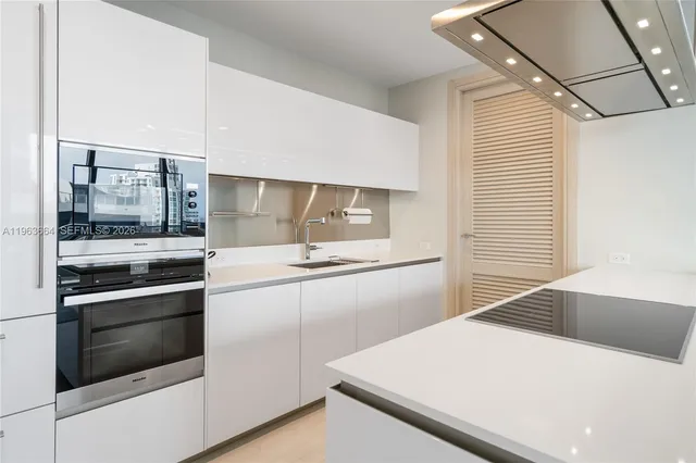 $9,500 | 1000 Brickell Plaza, Unit PH5005, Miami, FL 33131