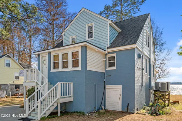 $534,000 | 226 Shady Banks Beach Road, Washington, NC 27889