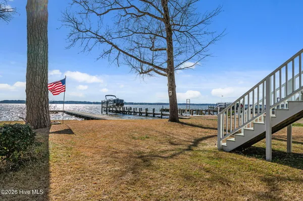 $534,000 | 226 Shady Banks Beach Road, Washington, NC 27889