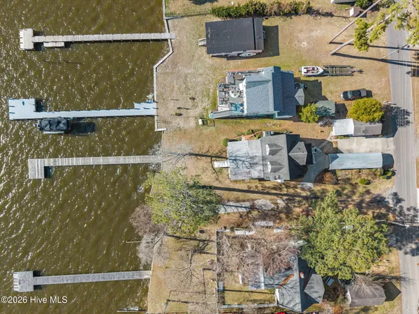$534,000 | 226 Shady Banks Beach Road, Washington, NC 27889