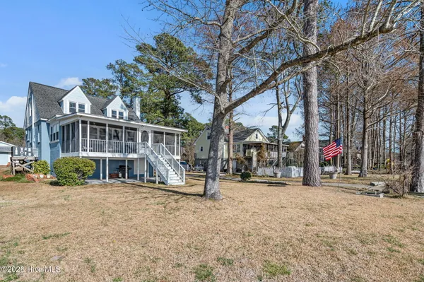 $534,000 | 226 Shady Banks Beach Road, Washington, NC 27889