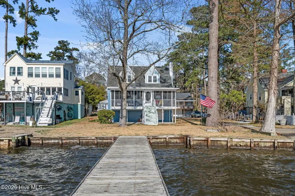 $534,000 | 226 Shady Banks Beach Road, Washington, NC 27889