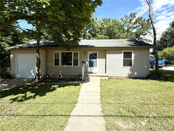 $124,900 | 406 South Warfel Street, Salem, MO 65560