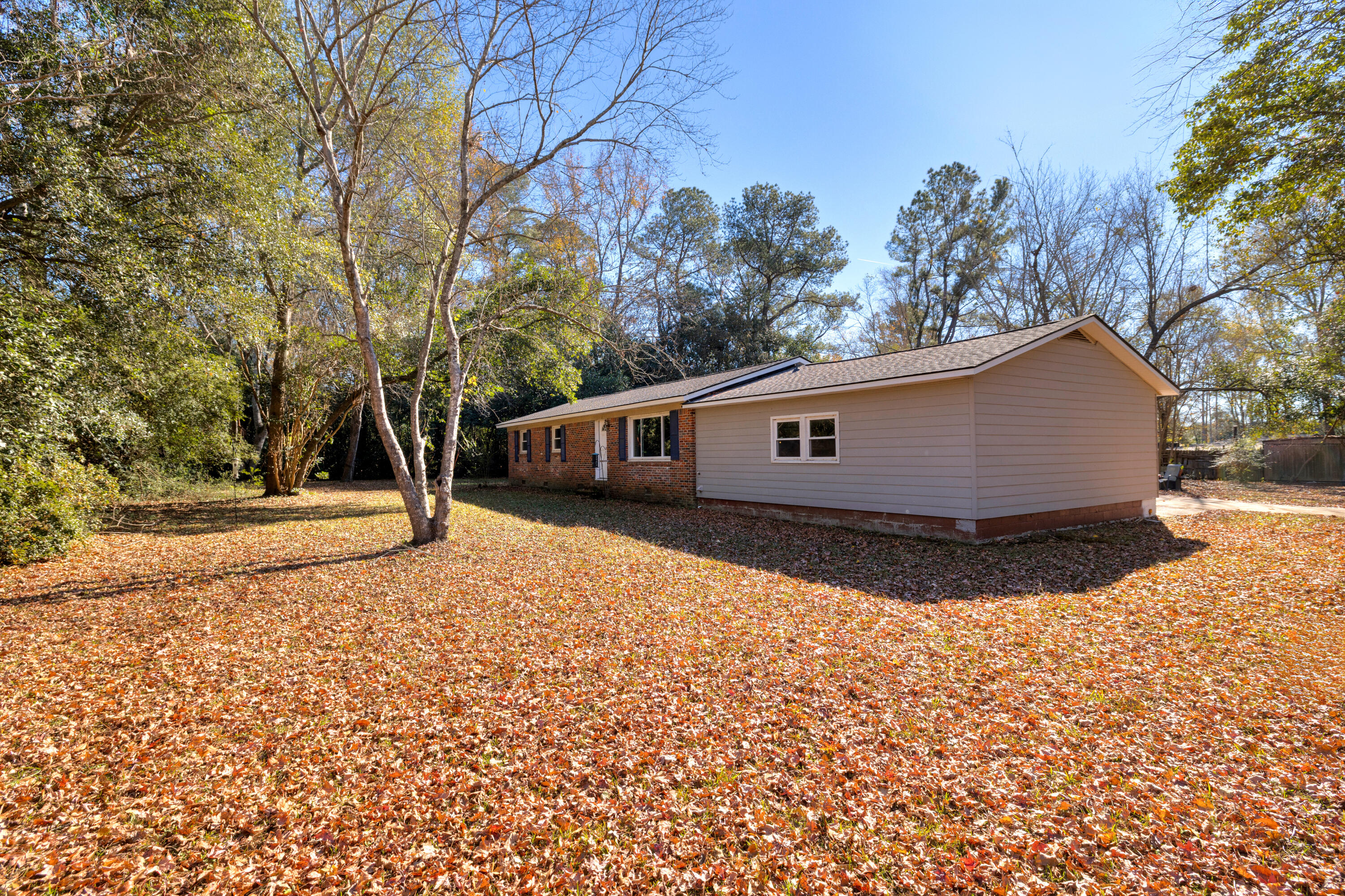 392 Brunswick Road Sumter, SC 29153 - Photo 3 of 37