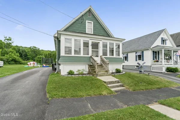 $215,000 | 11 Young Avenue, Amsterdam, NY 12010