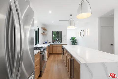 $6,750 | 2911 South Rimpau Boulevard, Unit 1, Los Angeles, CA 90016