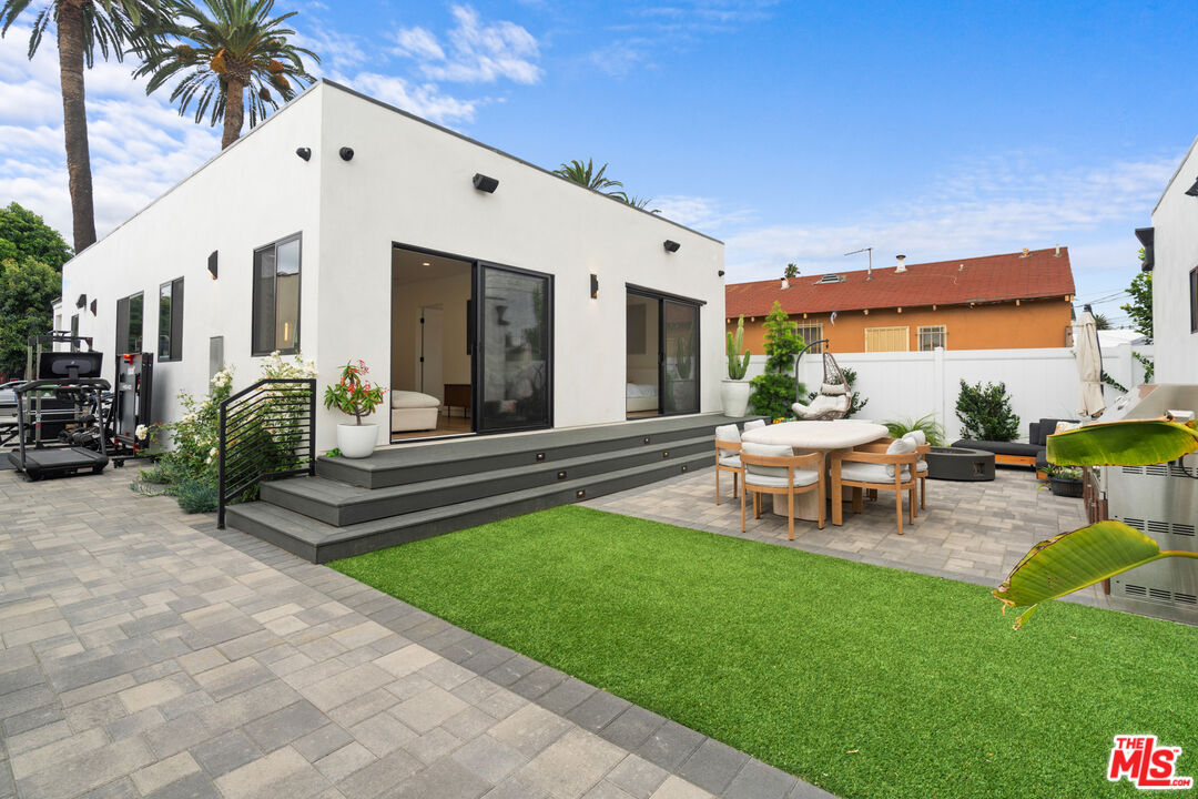 2911 South Rimpau Boulevard, Unit 1 Los Angeles, CA 90016 - Photo 21 of 28