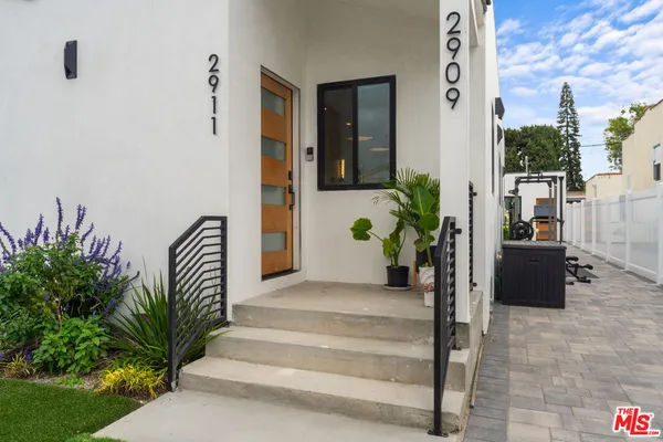 $6,750 | 2911 South Rimpau Boulevard, Unit 1, Los Angeles, CA 90016